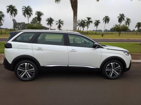 PEUGEOT 5008 1.6 GRIFFE PACK THP 16V GASOLINA 4P AUTOMÁTICO
